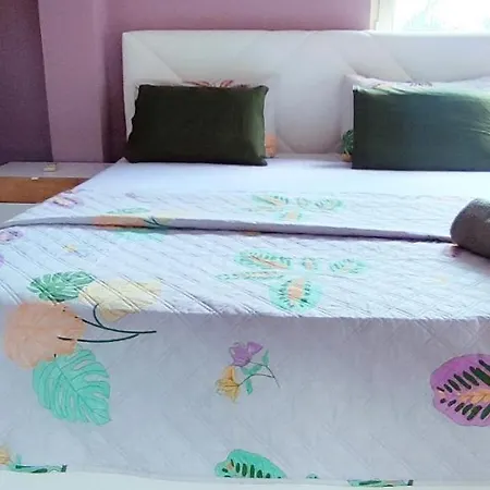 Seasons 3 Apartamento Golem (Tirana)
