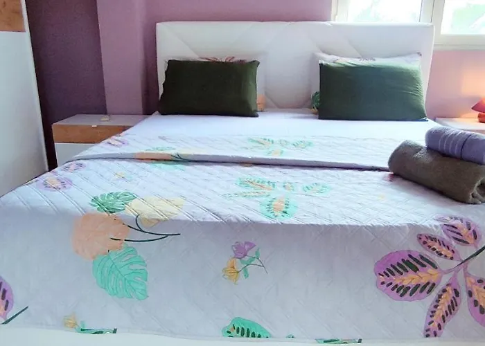 Seasons 3 Apartamento Golem (Tirana)