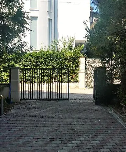 Seasons 3 Apartamento Golem (Tirana)